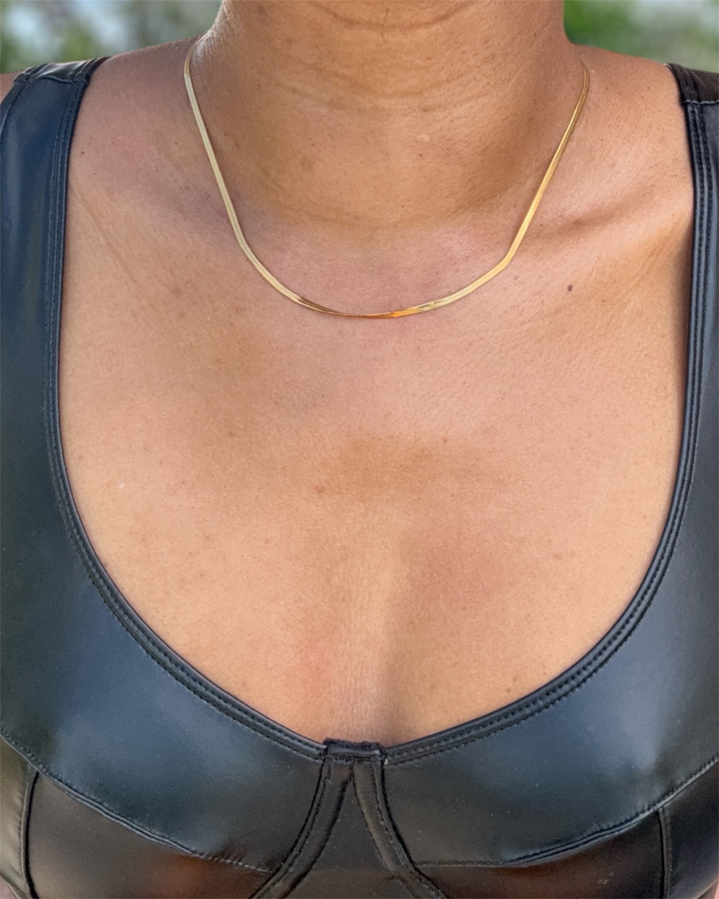 COLLIER MAILLES PLATES EN ACIER INOXYDABLE DORÉ