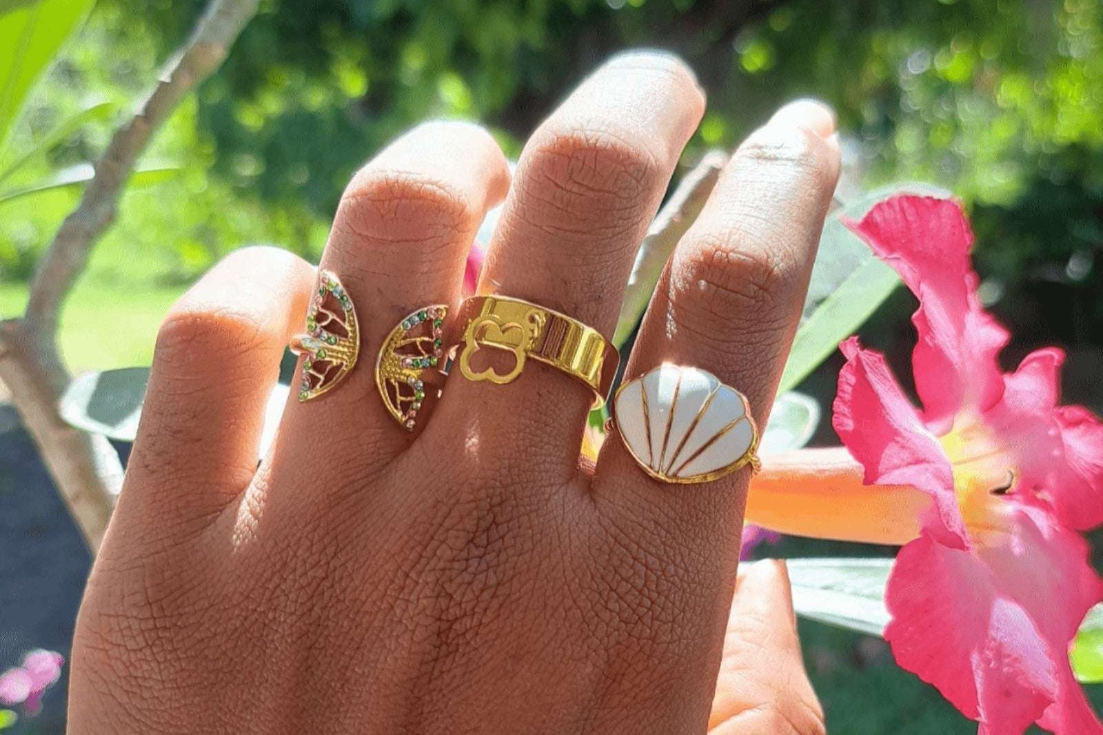bague coquillage blanc en acier inoxydable