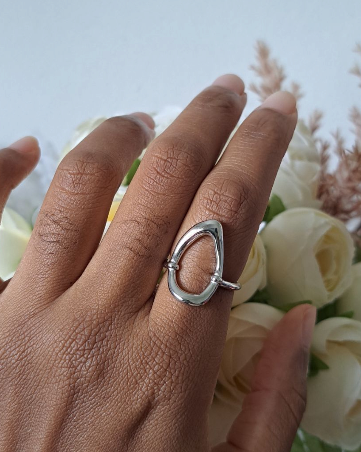 BAGUE OVALE RÉGLABLE EN ACIER INOXYDABLE ARGENTÉ