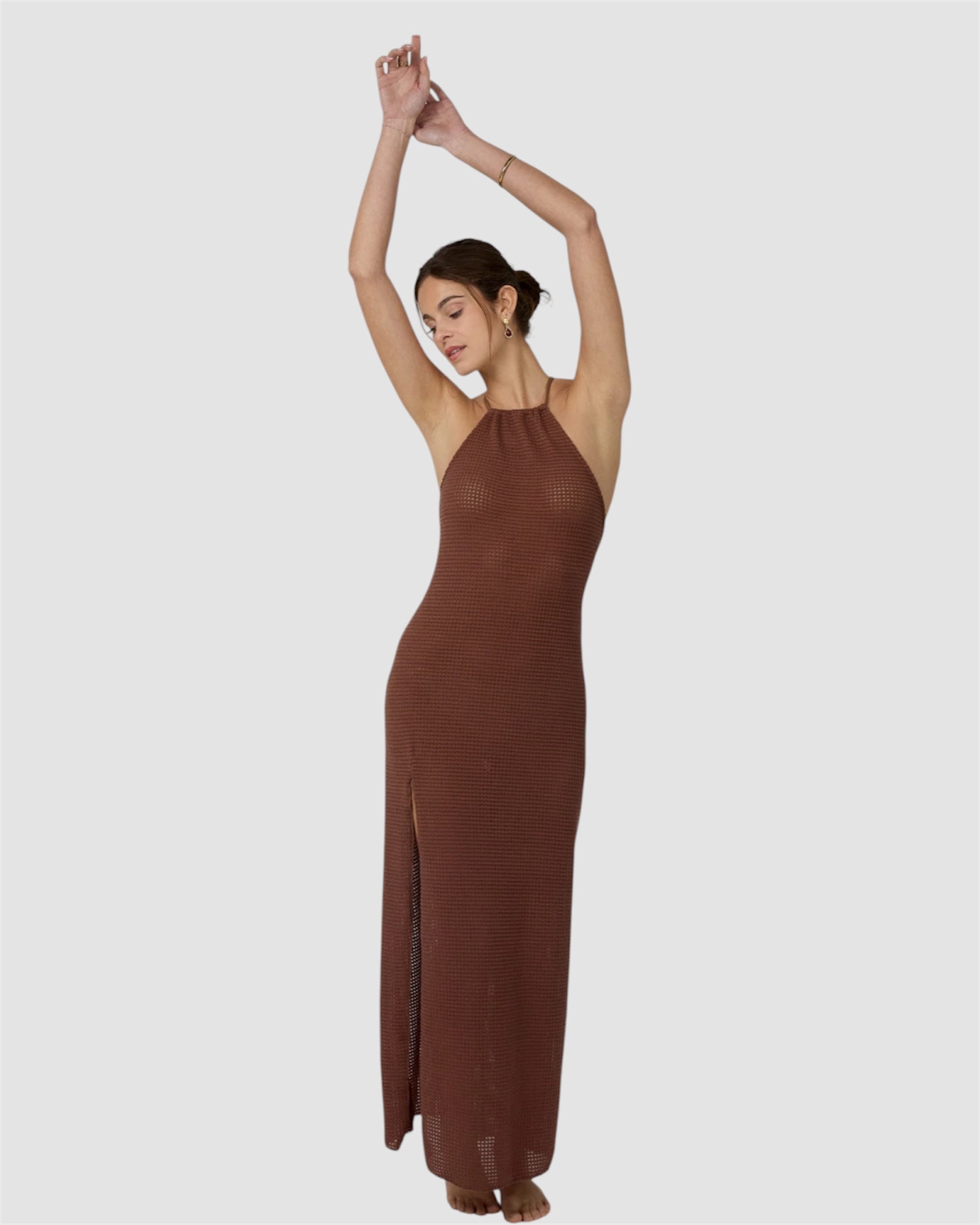 Robe de plage longue marron fendue sur le devant 