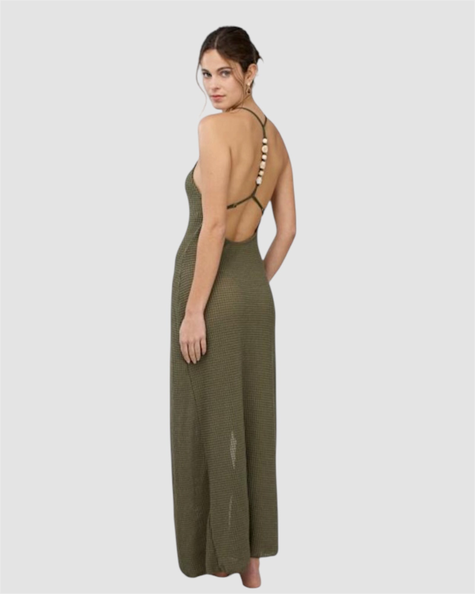 Robe longue de plage vert fendue sur le devant et dos nu avec détails coquillages