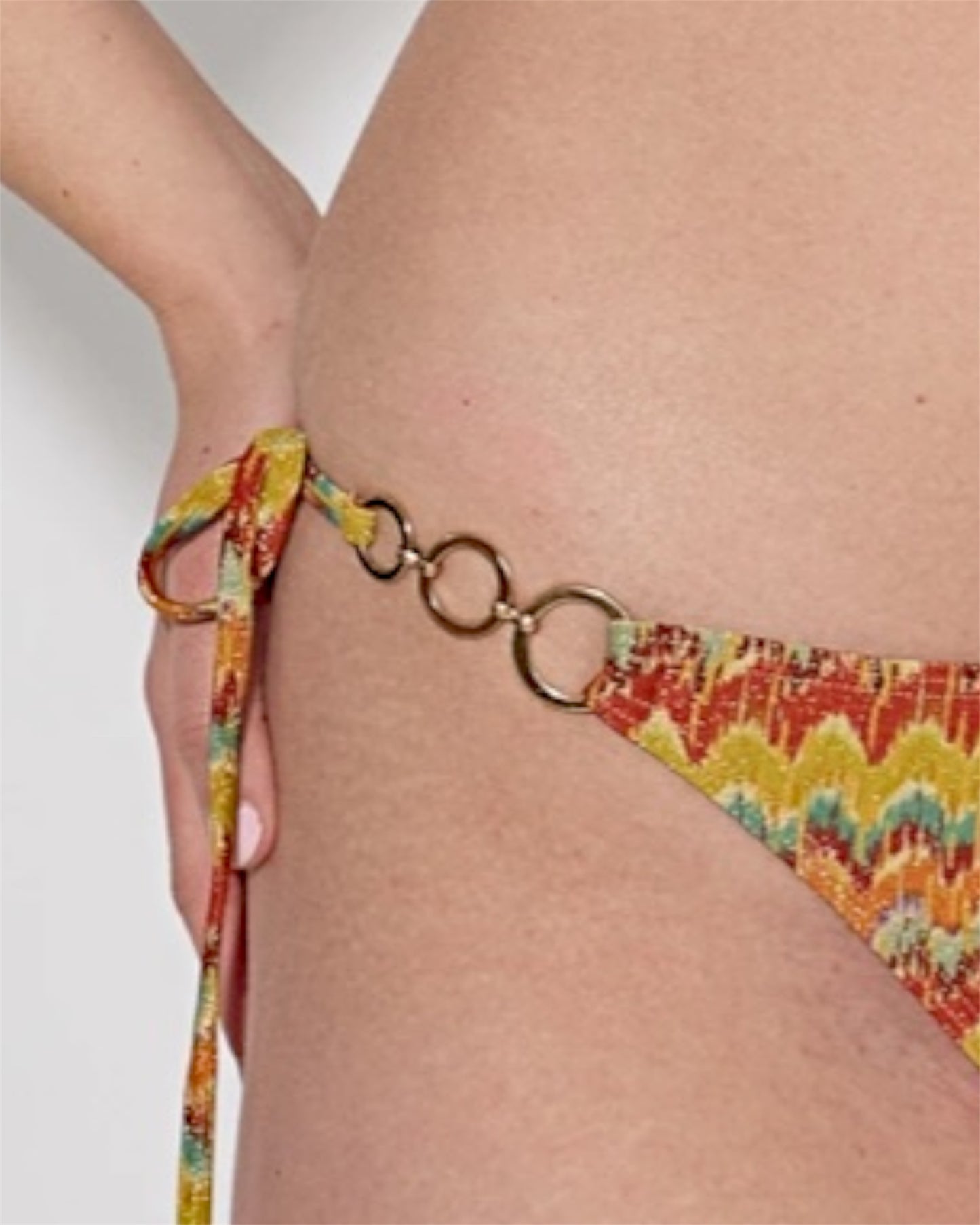 Set bikini triangle ondulé pailleté détails bijoux