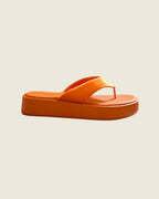 Sandales tongs à plate-forme orange 