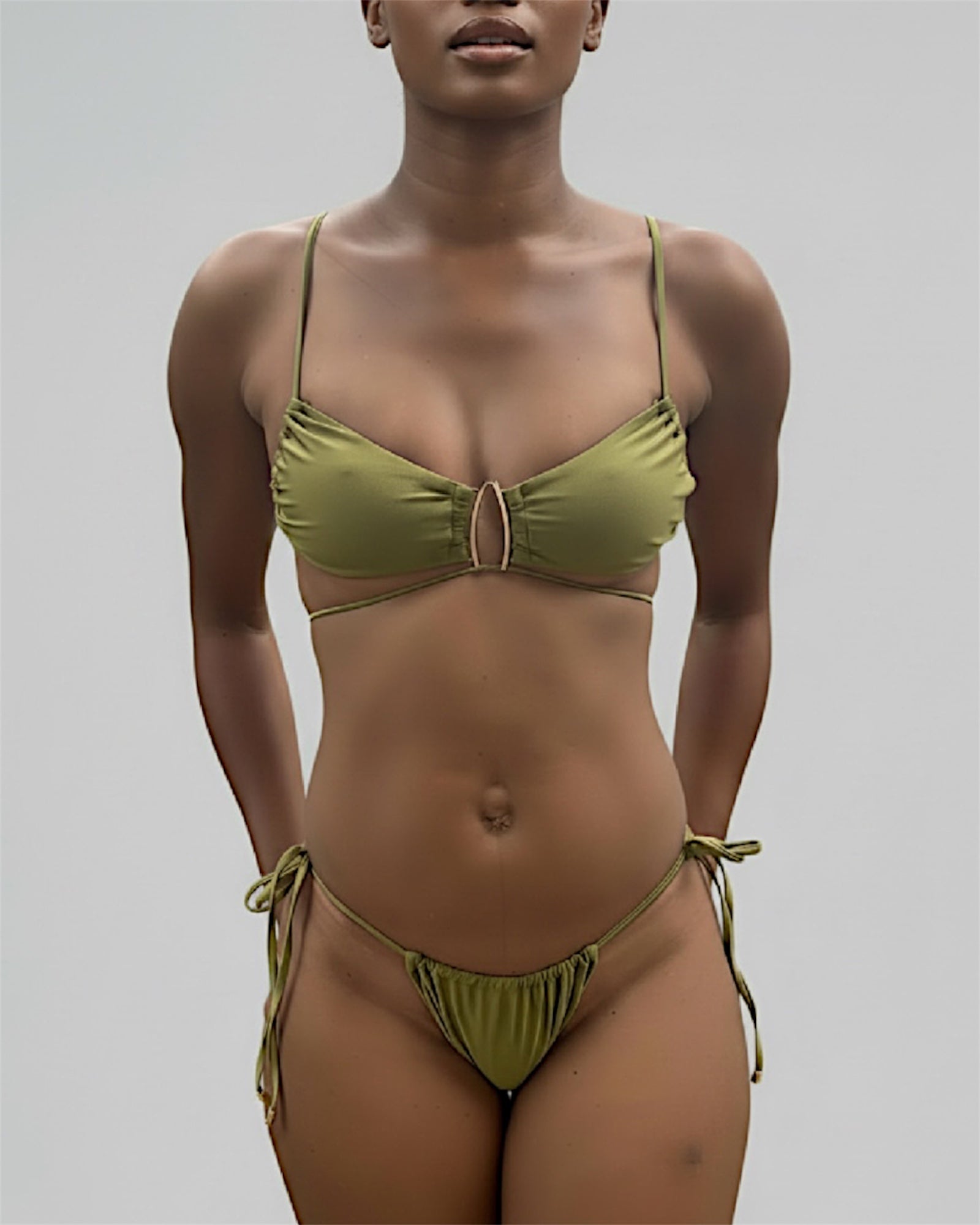 Haut de bikini vert idéal petite poitrine