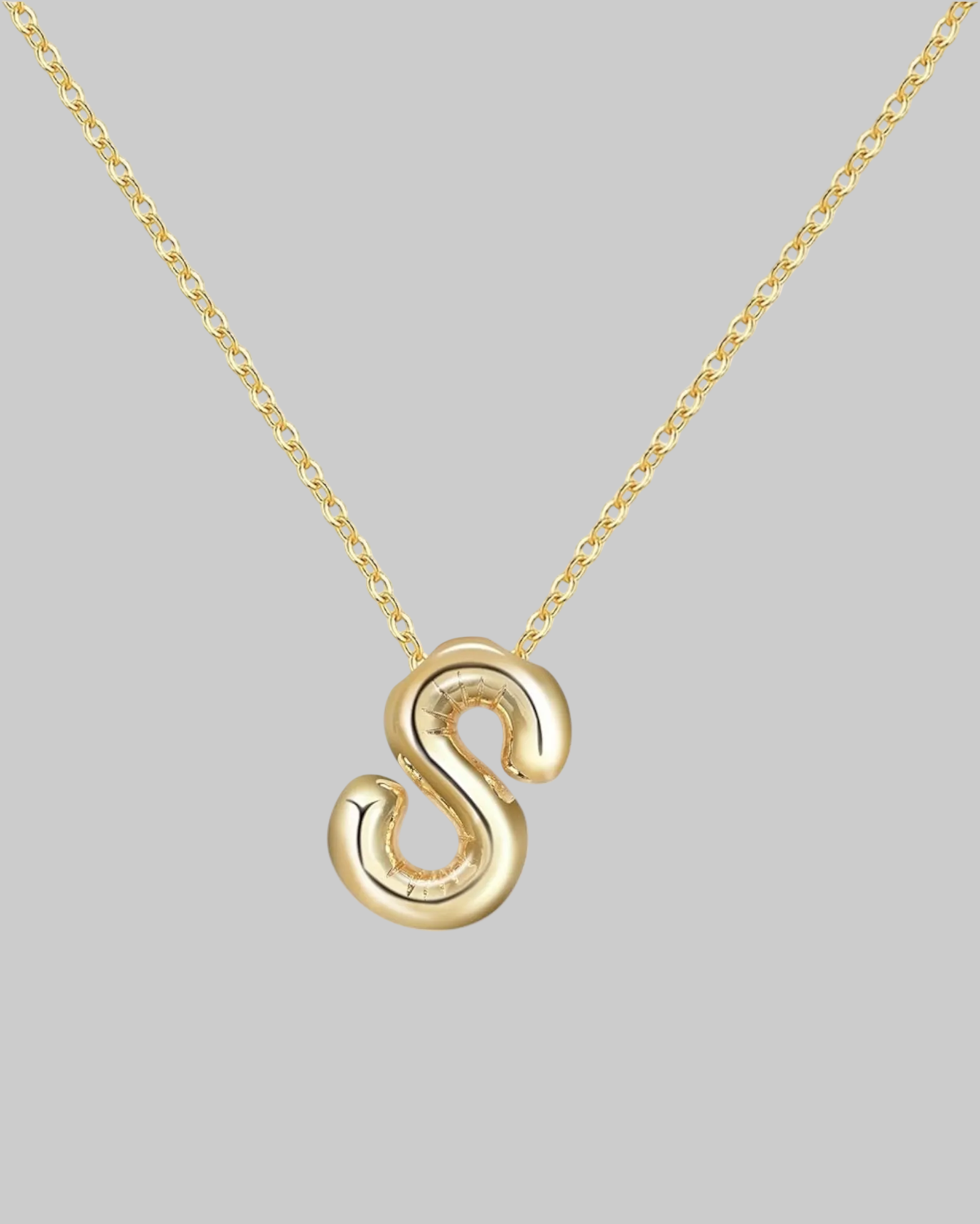 Collier lettre en acier inoxydable doré