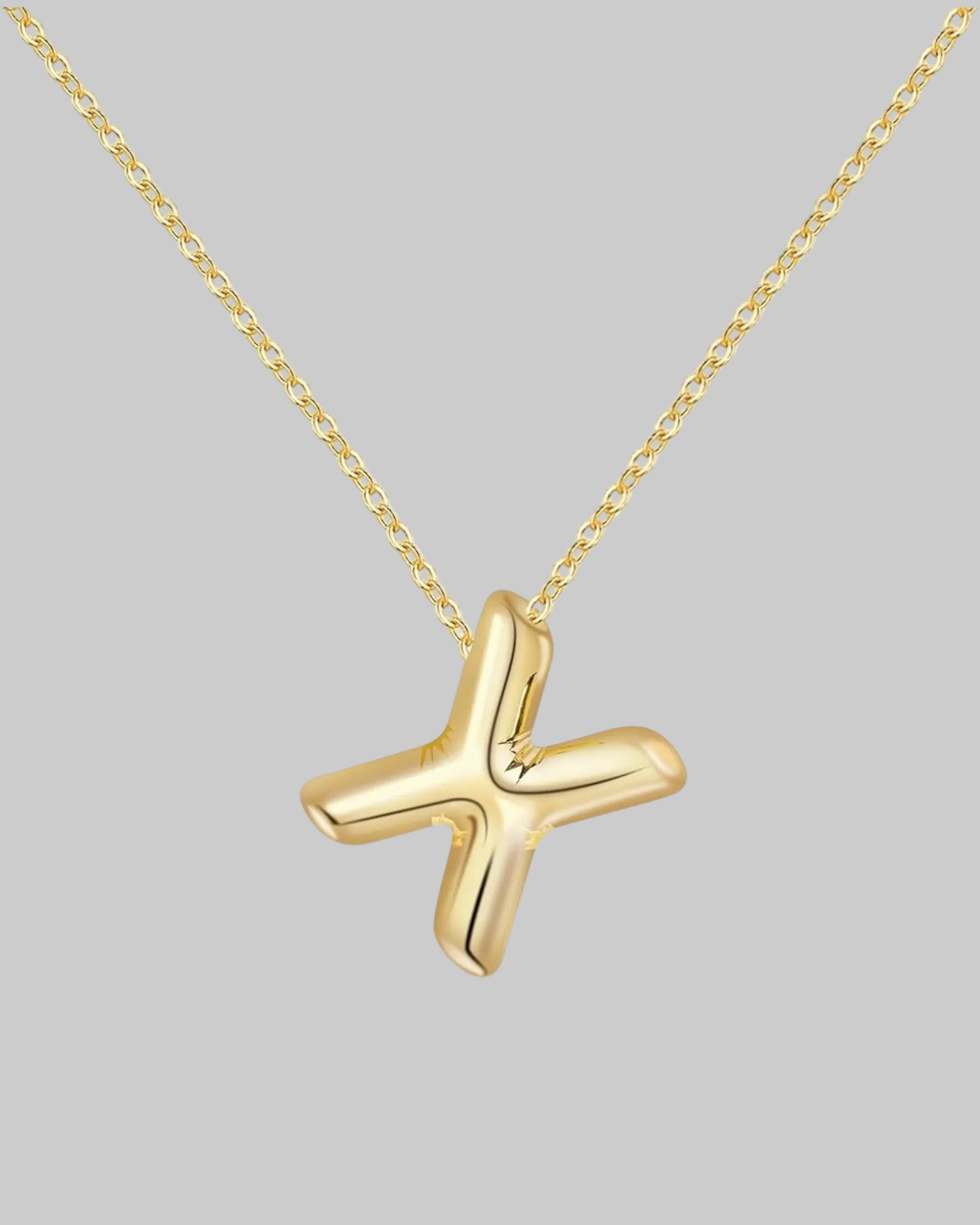 Collier lettre en acier inoxydable doré